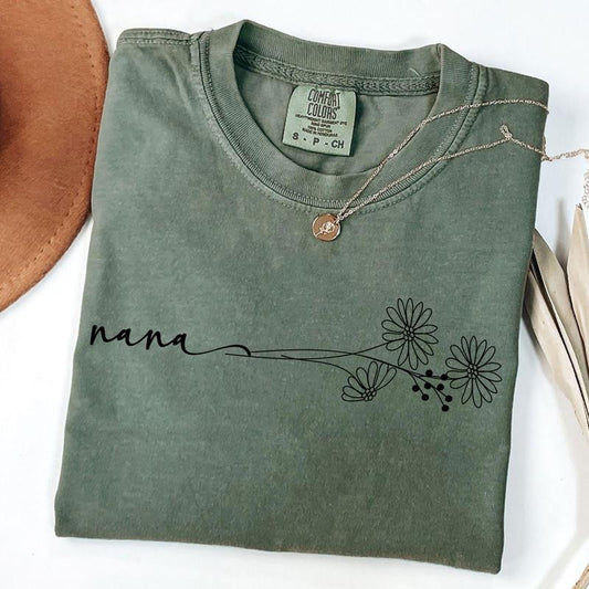 Comfort Colors Daisy Nana Shirt, Cute Nana Tee, Daisy Grandma Shirt, Daisy Flower T-Shirt, New Grandma Gift