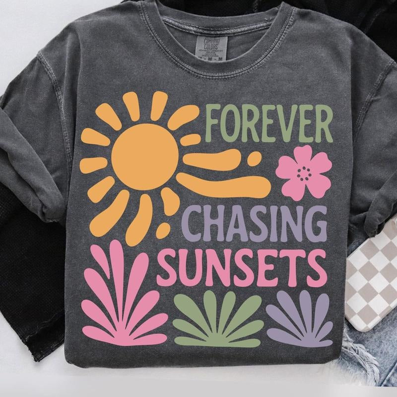 Comfort Colors Forever Chasing Sunsets T-Shirt, Retro Summer Shirt, Boho sunshine Shirt, Boho Foral Shirt, Beach T-Shirt,...