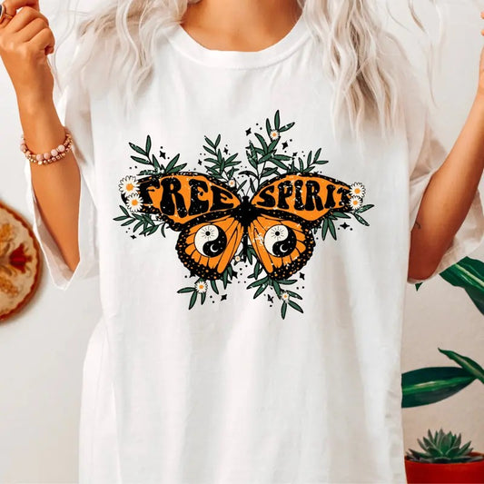 Comfort Colors Shirt, Free Spirit Butterfly T-shirt, Womens T-shirt Oversized, Womens Graphic Tee, Comfort Cotton Womenswear Fabric Top Oversized Underwear Women Tshirt