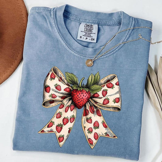 Comfort Colors Vintage Strawberry Coquette Shirt, Strawberry Festival T-Shirt, Strawberry Lover Tee, Summer Vibes Shirt
