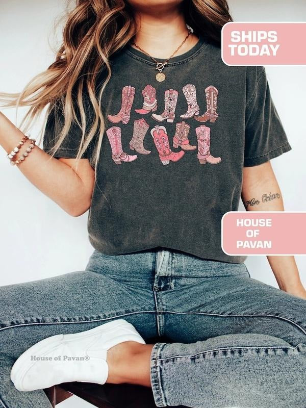 Cowgirl Pink Boots Shirt, Country Concert Tee, Western Graphic Tee for Women, Oversized Graphic Tee, Cute Country Shirts