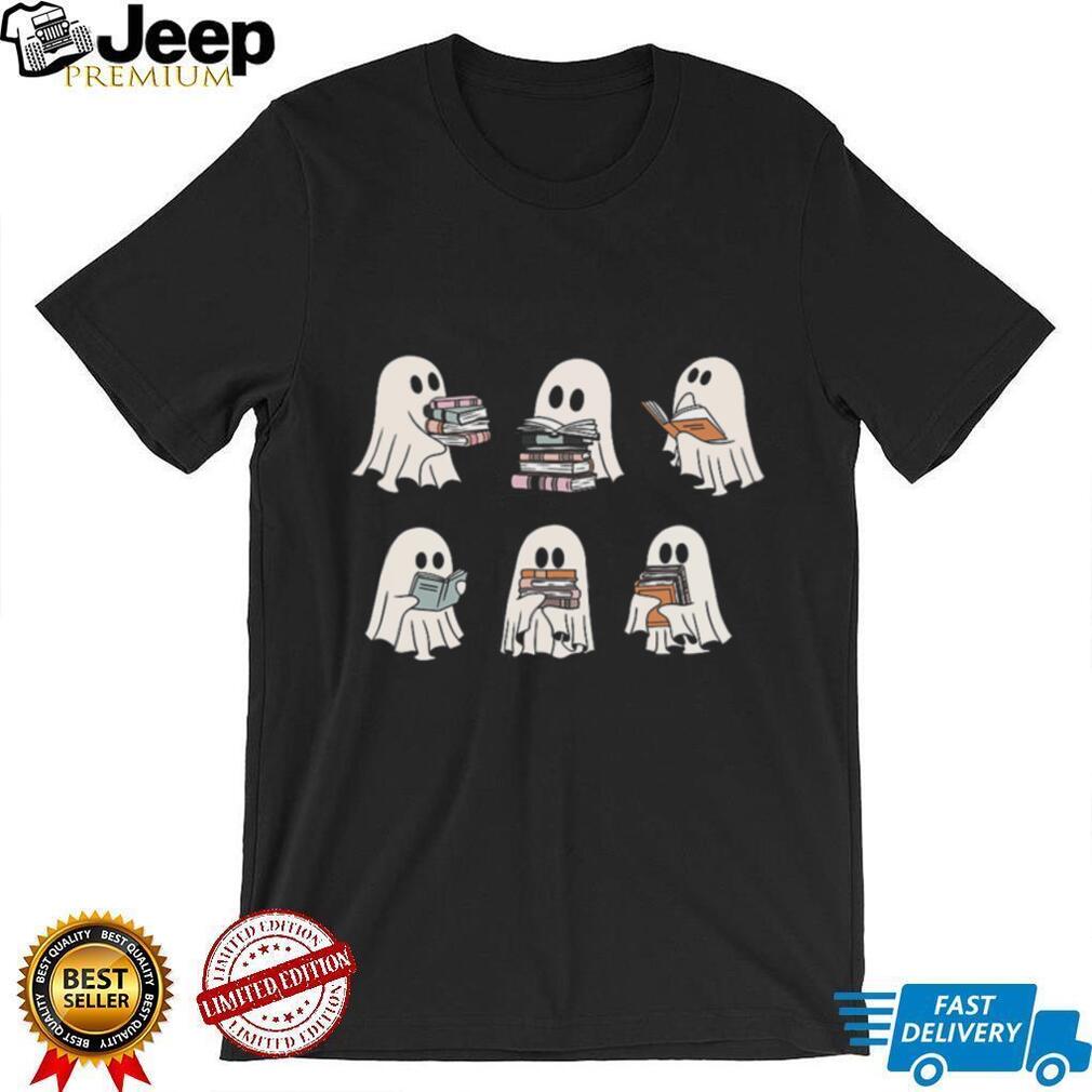 Cute Ghost Reader Aesthetic Spooky Library Bookworm Halloween Comfort Colors T Shirt