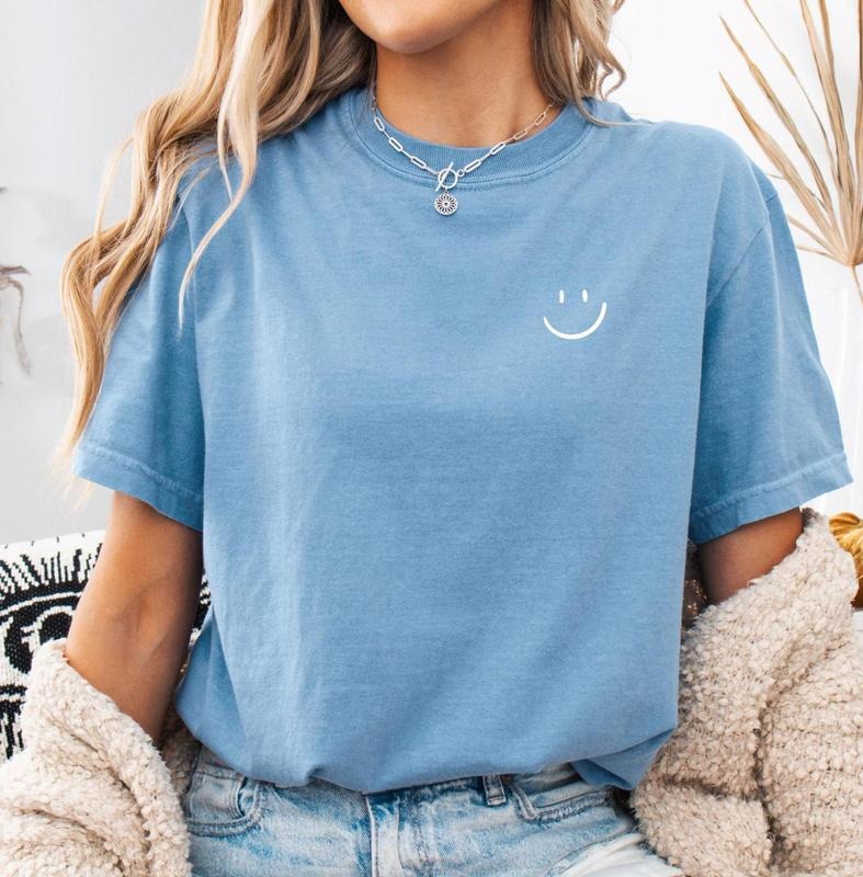 Cute Smiley T Shirt Comfort colors Oversized Soft Cozy Smile Tee Cotton Fabric Top Traditional