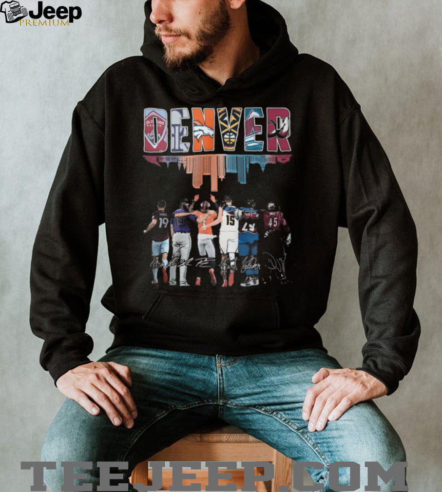 Denver City Skyline Players Huddle Sports Fan T Shirt