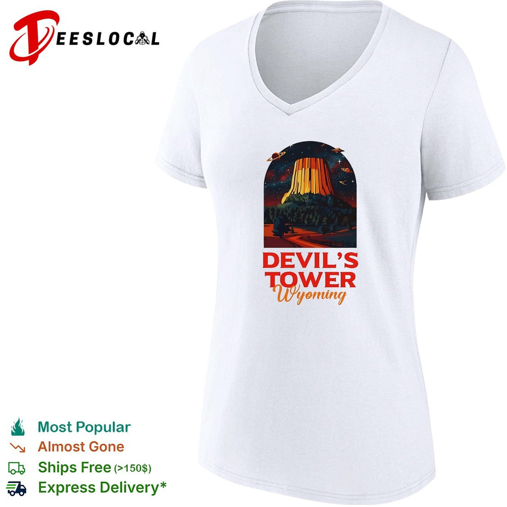 Devil’s Tower Wyoming night sky planets UFO landscape shirt