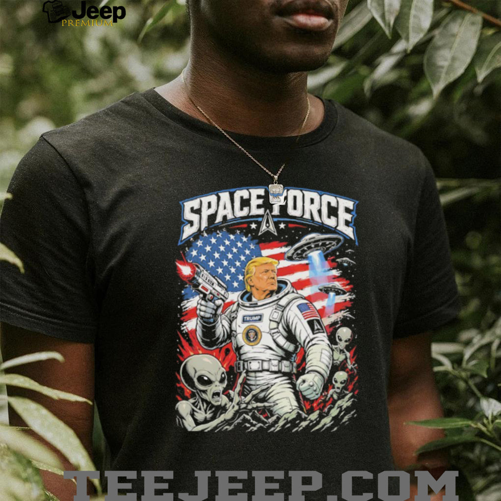 Donald Trump Space Force Alien Invasion Patriotic American Flag Vintage Men Fans T Shirt
