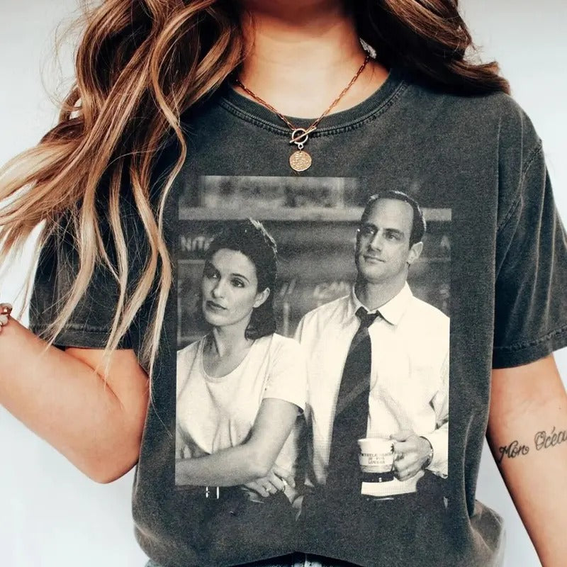 Elliot Stabler And Olivia Benson Shirt, Elliot And Olivia Shirt, Elliot And Olivia Tshirt, Law And Order SVU Tshirt Menswear Streetwear Man Casual Shortsleeve Crewneck Tshirt Tops