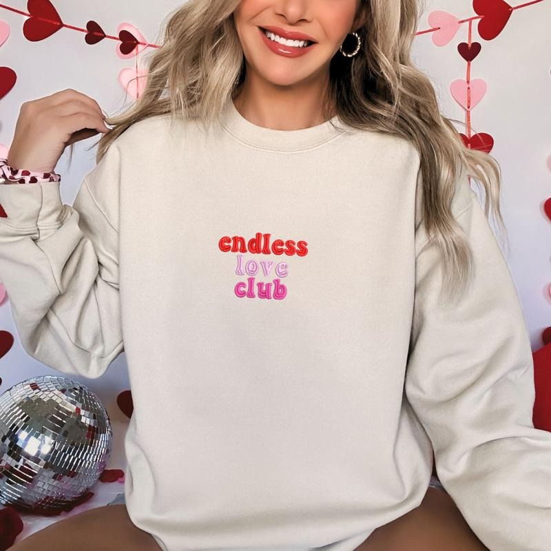 Endless Love Club Embroidered Sweatshirt, Valentines Day  Sweatshirt, Valentines Sweater, Comfort Colors Embroidered T-Shirt EMB