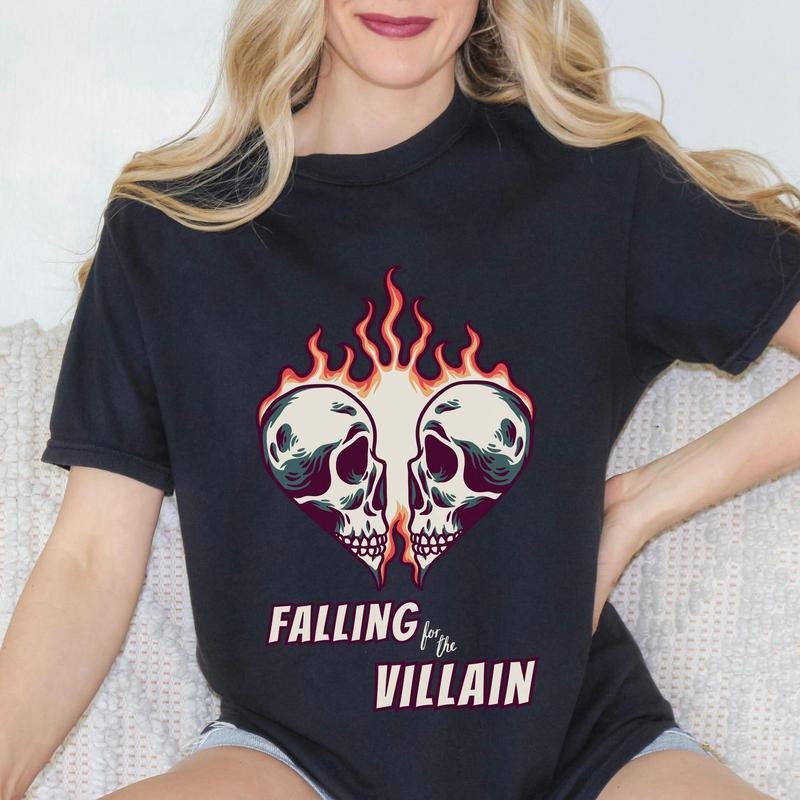 Falling For The Villain, Romance Book T-Shirt, Book Boyfriends Do It Better, Readers, Gifts For Readers, Dark Romance Reader, Romance Reader