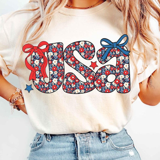 Floral Coquette Bow USA 4th Of July Retro America Floral USA Coquette Independence Day America Coquette Bow T-Shirt
