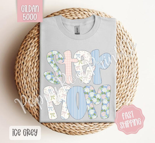 Floral Senior Mom Gildan Shirt, Cute Spring Mama Tshirt, Coquette Flower Tee, Mother's Day Gift