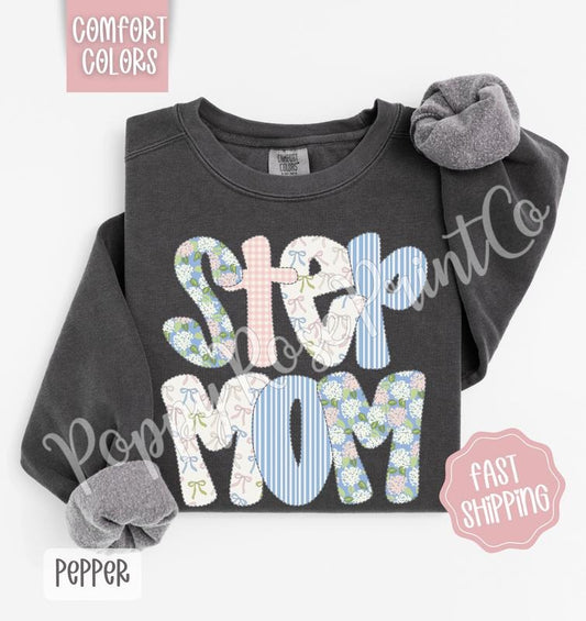 Floral Step Mom Comfort Colors Sweatshirt, Cute Spring Mama Sweater, Coquette Flower Crewneck, Mother's Day Gift