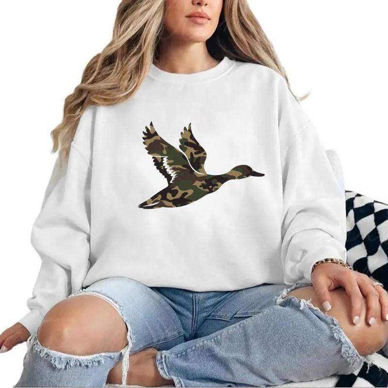 Flying Mallard Duck Sweatshirt Hunting Season 2025 Camo Duck T-Shirt Unisex National Hunting Day Hoodie