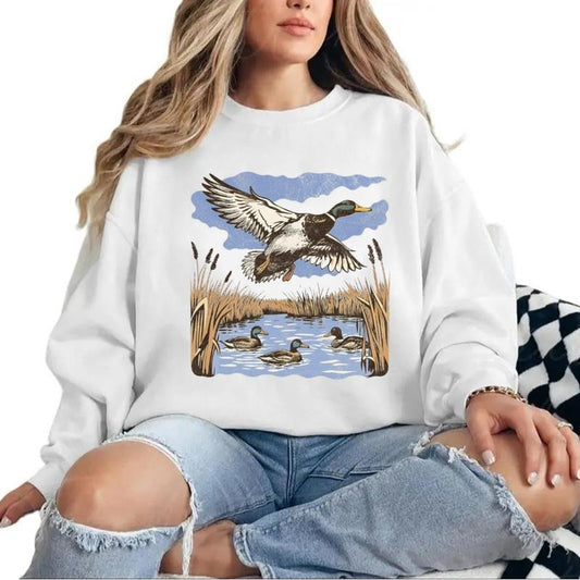 Flying Mallard Ducks Sweatshirt - Wild Duck Waterfowl Scene, Vintage Wildlife Hunting Unisex Cotton Pullover for Women Womenswear Day