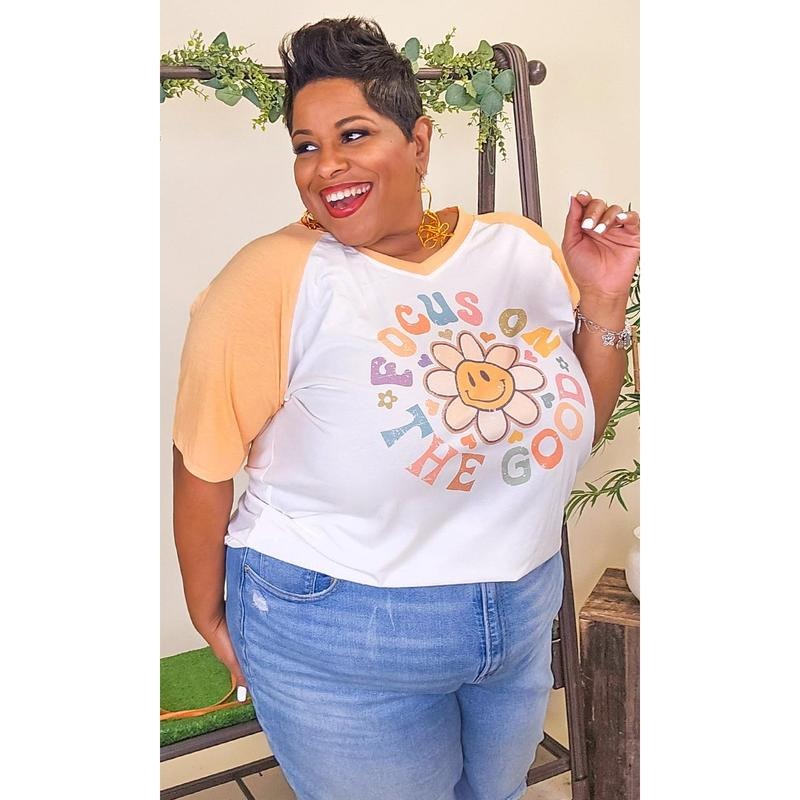 Focus on the Good Graphic V-Neck