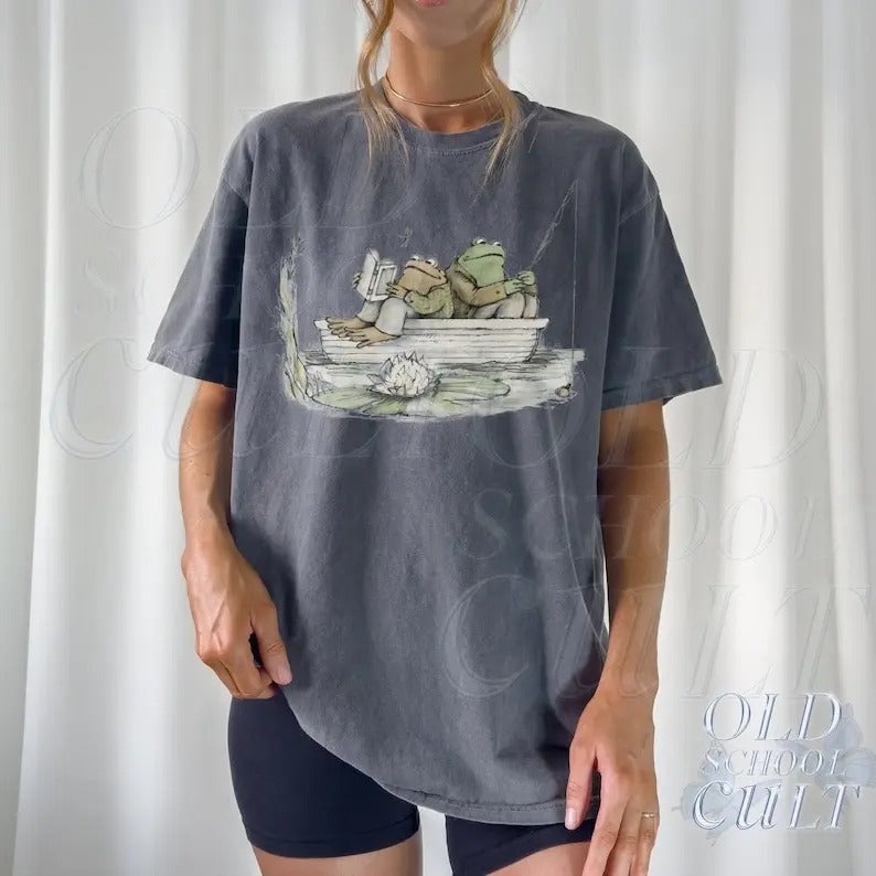 Frog 90s Vintage Shirt, Retro Toad Tee, Nature Shirt, 2000s Frog T-Shirt, Book Lovers Shirt, Oversize Cute Cotton Washed Tee