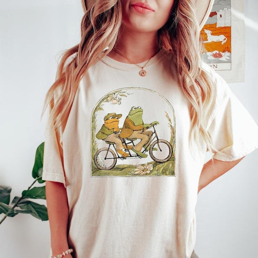 Frog And Toad Tshirt, Classic Book Sweatshirts, Cottagecore Aesthetic Shirt, Book Lover Gift, Man I Love Frog Tee, Graphic tee