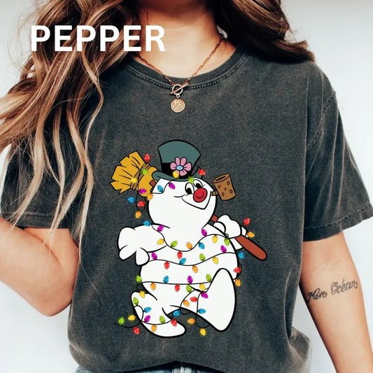 Frosty the Snowman Shirt, Christmas Shirt, Comfort Colors Christmas Shirt (COMFORT COLORS T-SHIRT, CASUAL SHIRT UNISEX, CHRISTMAS CLOTHING, GRAPHIC APPAREL, HOLIDAY SHIRT) Cotton Fabric Womenswear Top Printed Oversized Women