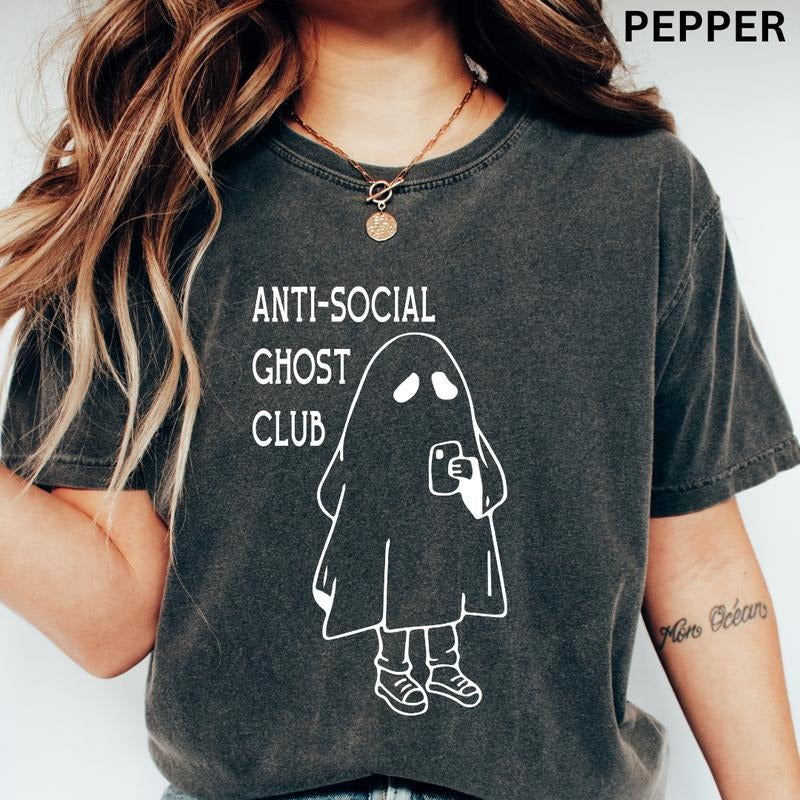Ghost Halloween Graphic Shirt, Antisocial Ghost Club Shirt, Comfort Colors Shirt, Comfort Colors Halloween Shirt, Casual Shirt Unisex, Halloween Clothing, Graphic Halloween Apparel, Casual Cotton T-shirt, Unisex Halloween