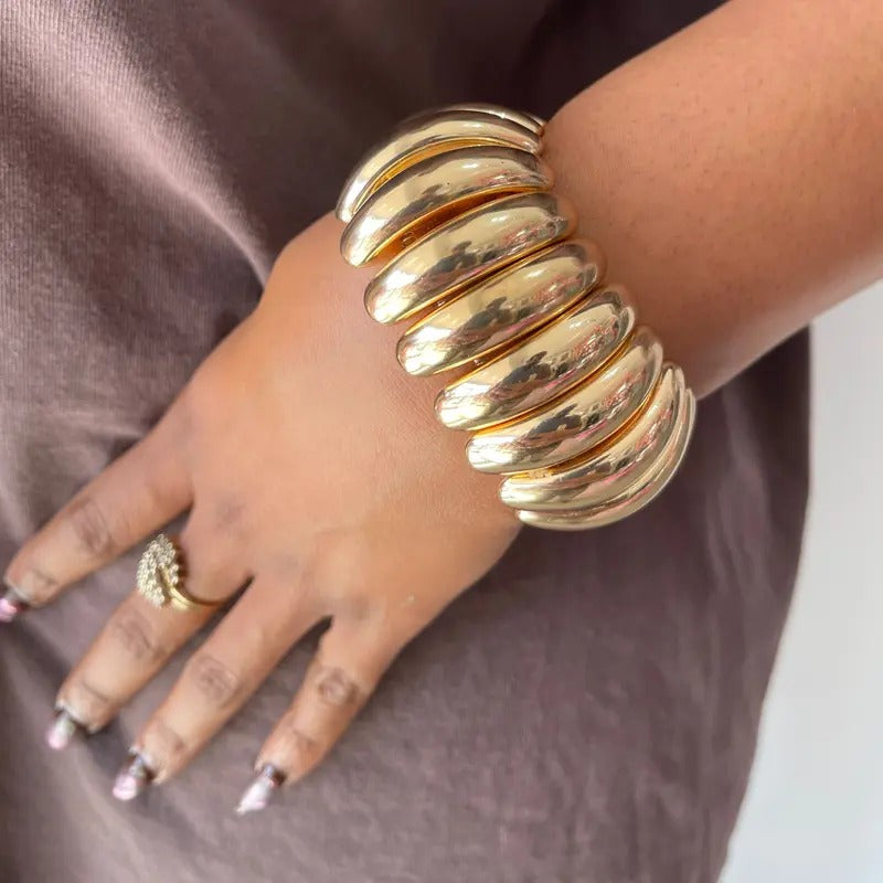 Gold Shell Style Bracelet Expandable Up To 9" T-Shirts, Hoodie, Sweatshirt | WearSparks.com