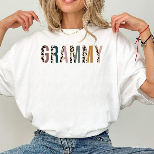 Grammy Sweatshirt - Gift For New Grandma - Grammy To Be - Pregnancy Announcement - Leopard Cheetah Print - Unisex Crewneck Sweatshirt