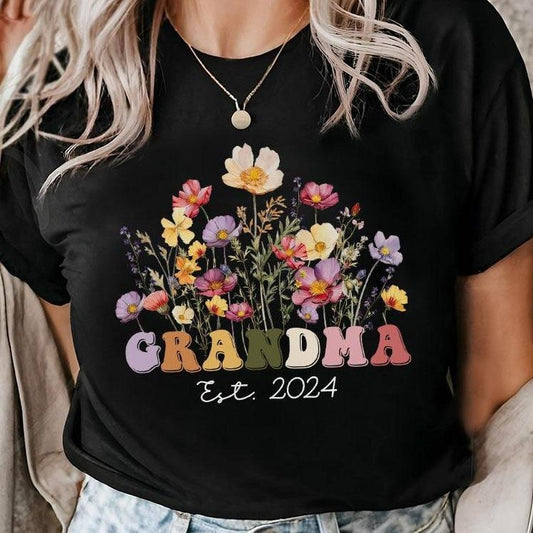 Grandma Comfort Colors T-Shirt, Grandma Est 2024 T-shirt, Mother's Day Gifts, Shirt For Mom, Gift For Grandma, Wildflowers Grandma Shirt, Shirt For Women, New Mom Gifts, Groovy Retro Grandma Shirt, Women Top, Grandma Floral Shirt Casual Womenswear