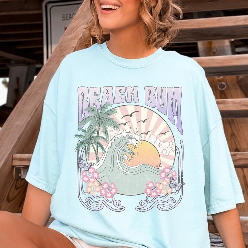 Graphic Beach Bum Retro Palm T-shirt, Casual Oversized Cotton Shirt for the Beach Comfort Fabric Top Womenswear Unisex Women Lady Tshirt