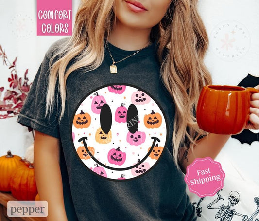 Halloween Happy Face Shirt Comfort Colors, Cute Pumpkin Tshirt for Women,  Spooky Season Shirt Oversized Crewneck Tee