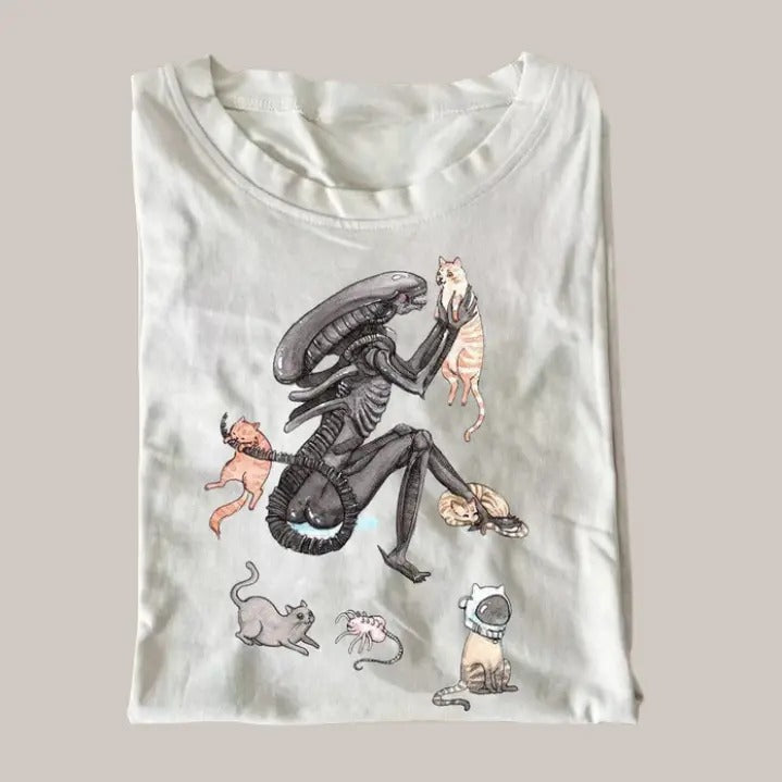 Halloween Vintage Tees, Alien And Cats T-shirt, Horror Movie Shirt, Unisex Funny Halloween Shirt Menswear Womenswear Streetwear