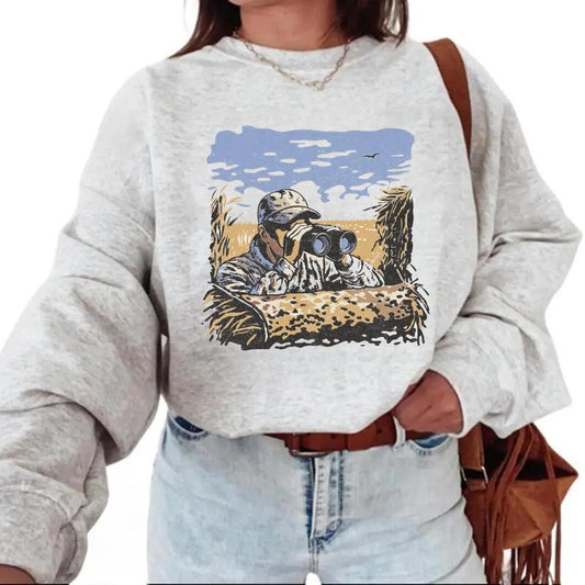 Hunting Peeking Camo Hunter with Binoculars Sweatshirt Outdoorsman Duck Blind T-shirt Waterfowl Hunting Season Unisex...