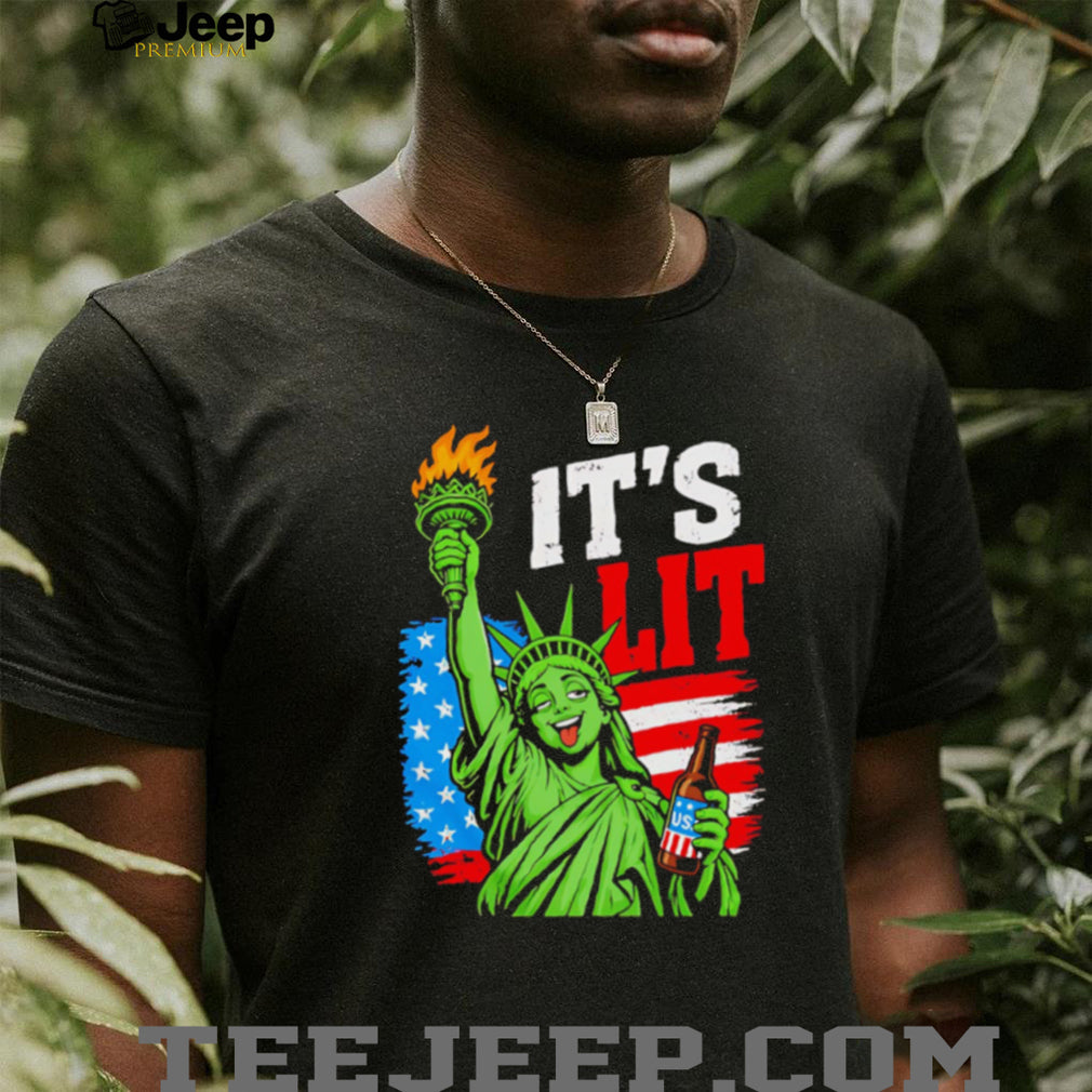 It’s Lit Statue Of Liberty Drinking Beer Fourth Of July Vintage American Flag T Shirt