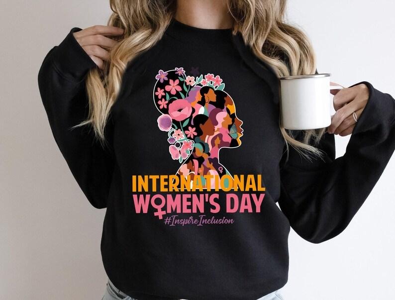 Jessie J Ross International Women's Day Sweatshirt, Women's Day 2025 Shirt, 8 March Women's Day Shirt, Strong Women Shirt, Inspire Inclusion T-Shirt, Unisex Graphic Tee, Smooth Fabric, Aesthetic Streetwear Vibe
