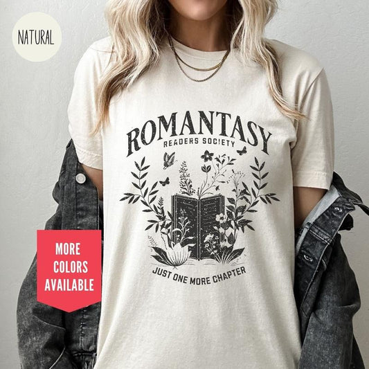 Just One More Chapter Romantasy Reader Shirt Fantasy Romance Readers Tee Gift for Book Lovers Vintage Bookworm Shirt Bookish Reading T-Shirt