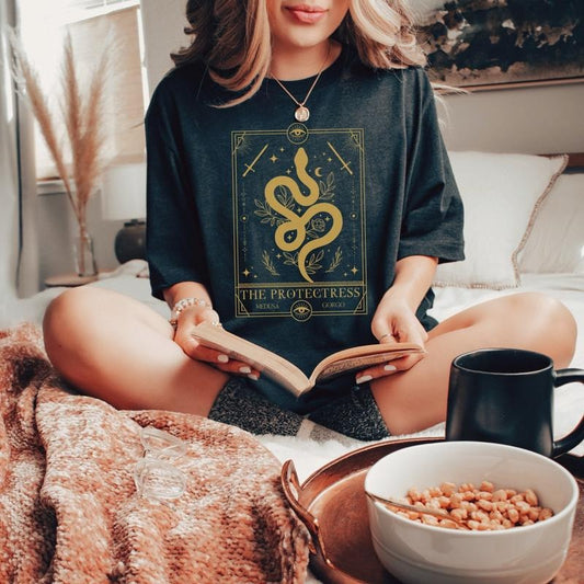 Medusa Shirt Greek Goddess TShirt Feminist Shirt Evil Eye Shirt Witchy Gifts Hecate Shirt Vintage Oversized Tshirt Unique Gift For Sister