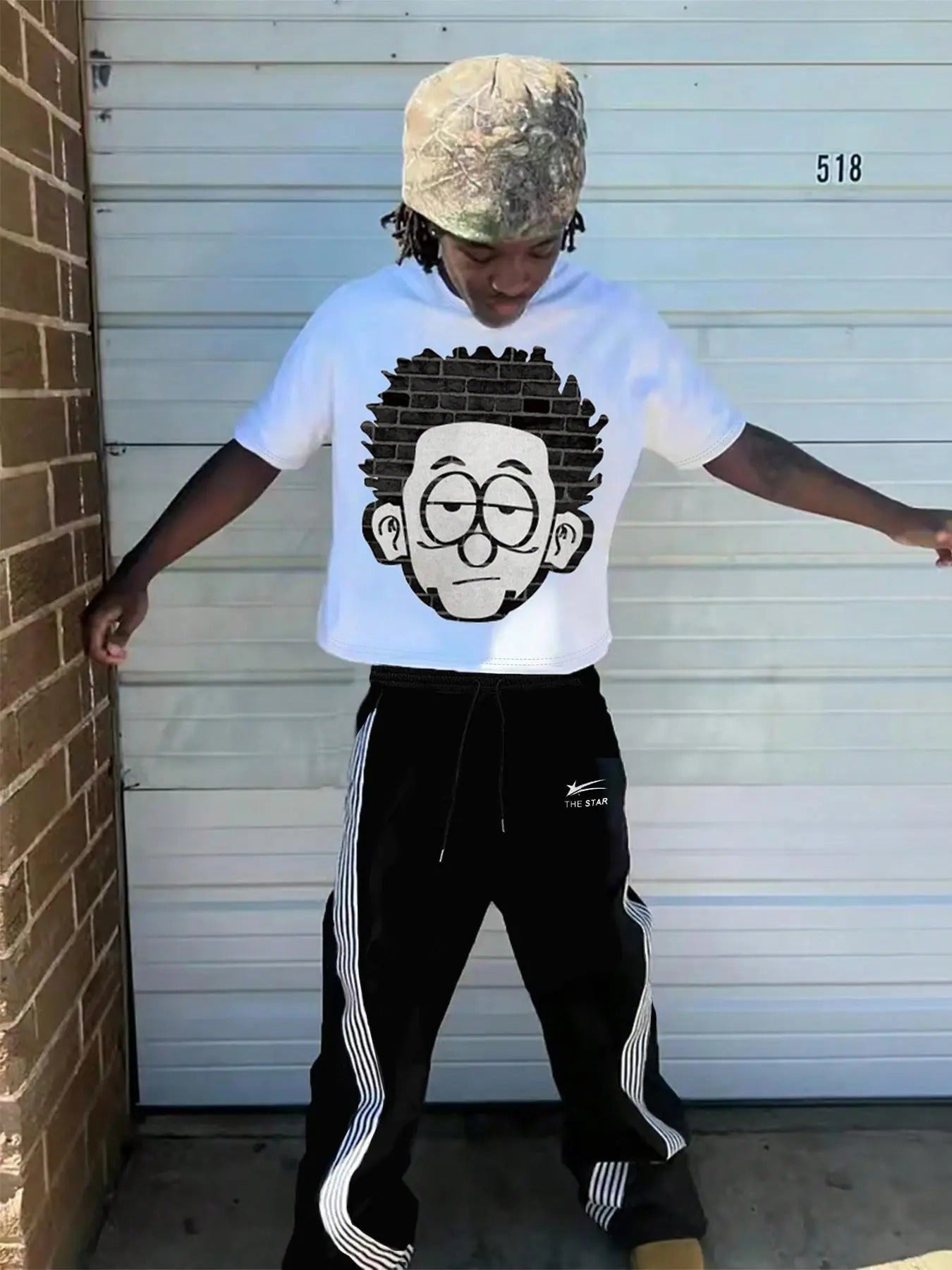 Men's Cartoon Graphic Tee & Striped Trim Pants Two-piece Set, Regular Fit Casual Fashion Cozy Breathable Two Piece for Daily Wear, Men's Clothes for All Seasons