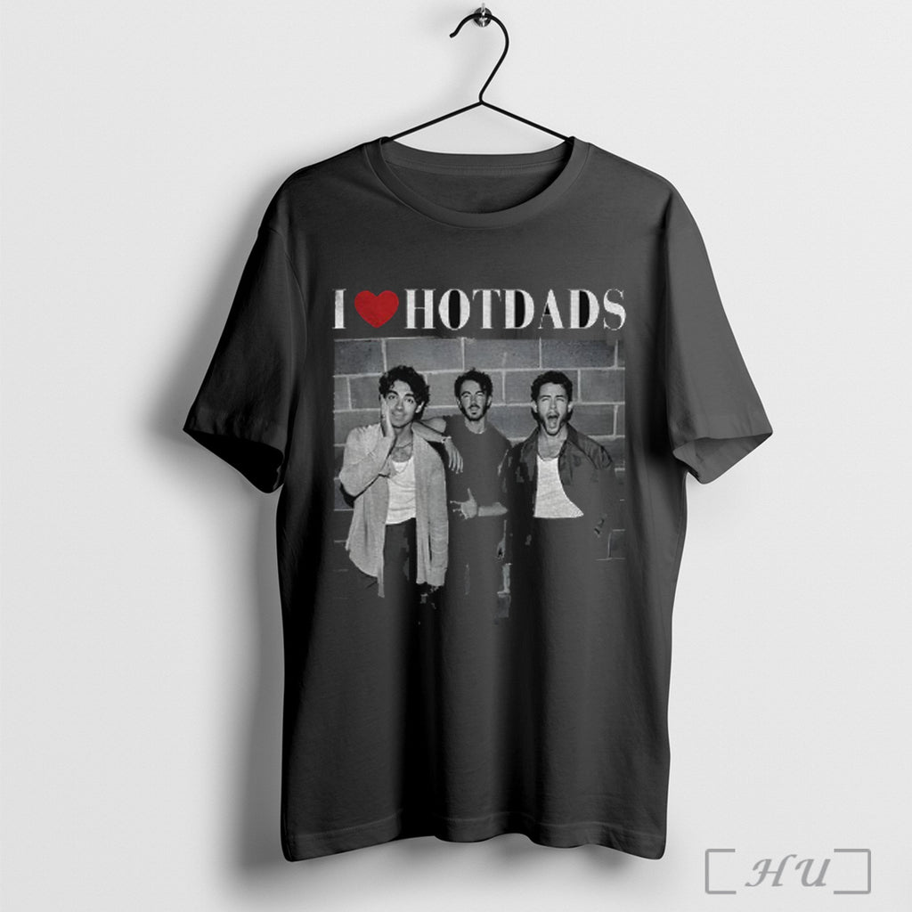 Officials My Jonas Brothers I Love Hot Dads Photo T Shirt