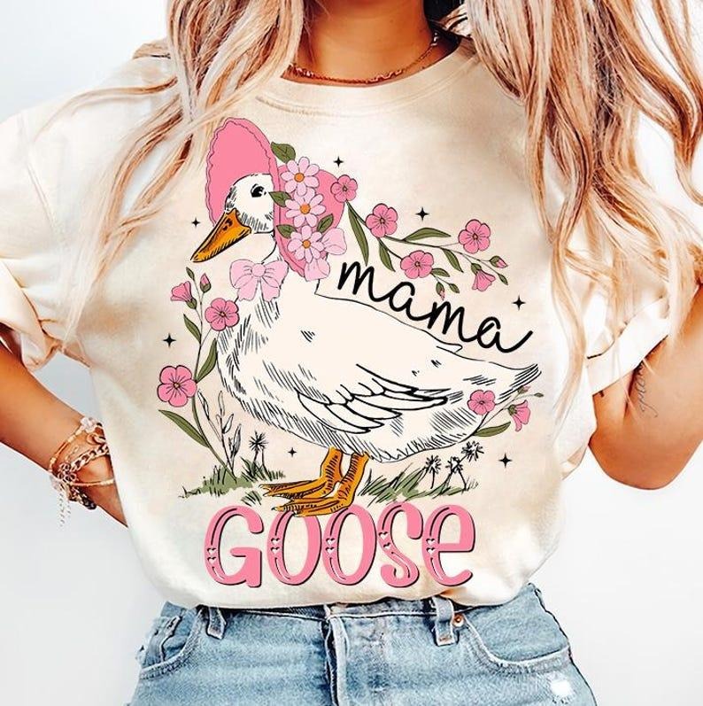 Pink Mama Goose tshirt, Floral Mama sweatshirt, Coquette Mama tshirt, Mama Design, Vintage mama sweatshirt, Goose Lover shirt, Mothers day hoodie, Silly Goose tshirt, shirt for women