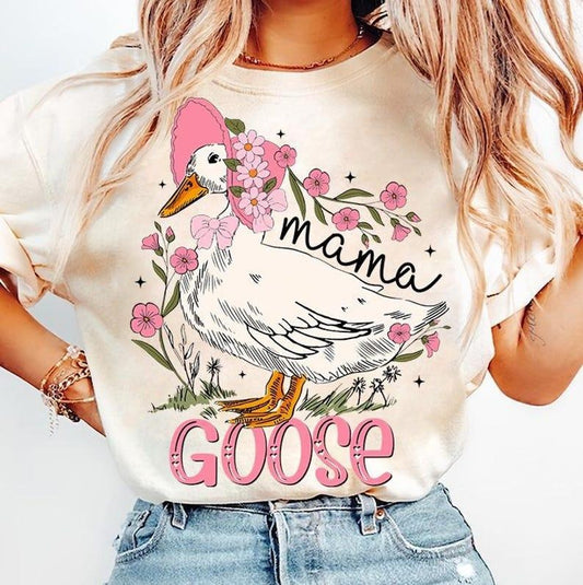 Pink Mama Goose tshirt, Floral Mama sweatshirt, Coquette Mama tshirt, Mama Design, Vintage mama sweatshirt, Goose Lover shirt, Mothers day hoodie, Silly Goose tshirt, shirt for women
