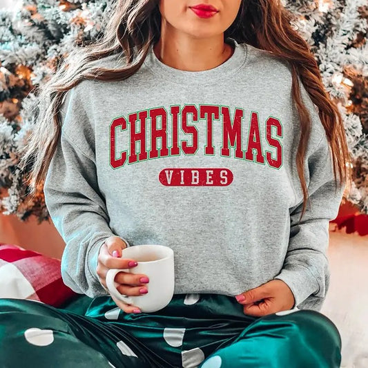 Retro Christmas Vibes Sweatshirt, Womens Christmas Shirt, Vintage Holiday Hoodie, Cute Christmas Sweatshirt, Retro Christmas Sweater, Vintaeg Winter Shirt