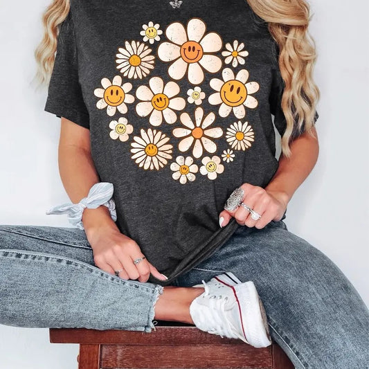 Retro Flowers Tshirt, Daisy Flower Shirt Womens, Flower Smile Faces Shirt, Smile Floral T-Shirt Top Womenswear Vintage Graphic Tees