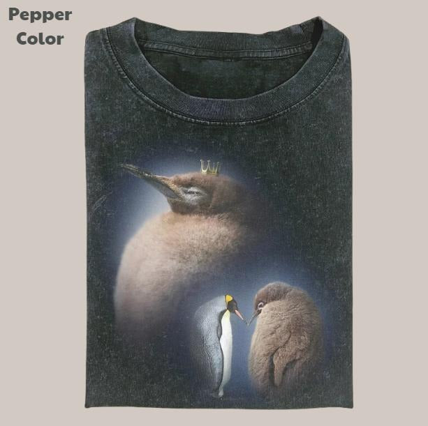 Retro Funny Vintage Graphic Tee, Penguin Portrait T-Shirt, Unisex Meme Cringe Funny Dumb Shirt, Menswear Womenswear Streetwear