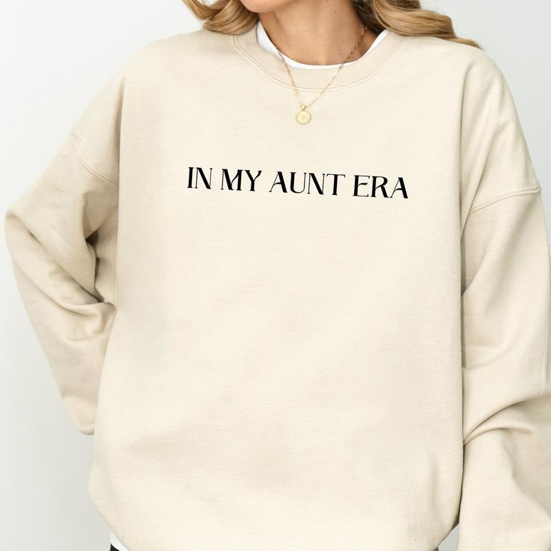 Retro In My Aunt Era Sweatshirt, Pregnancy Reveal Sweater for Women, Favorite Aunt Shirt, New Aunt Clothing Gifts, Promoted to Auntie Long Sleeve