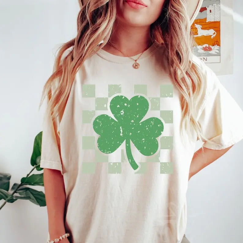 Retro St Patrick's Tshirt, Shamrock Shirt, Retro Lucky Shirt, Vintage St Patrick's Day Shirt, Retro Clover Shirt Top Womenswear