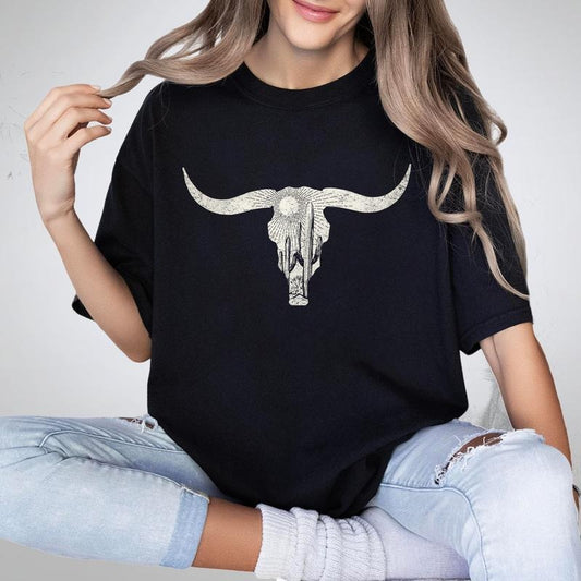 Retro Wild West Shirt, Cow Skull Desert Cactus Silhouette Shirt, Comfort Shirt Gift for Her, Vintage Howdy T-Shirt, Cowgirl Shirt, Cow Skull Shirt, Graphic Wild West Tee, Cowgirl Shirt for Girl, Wild West Gifts for Women, Gift for Mom, Women Top