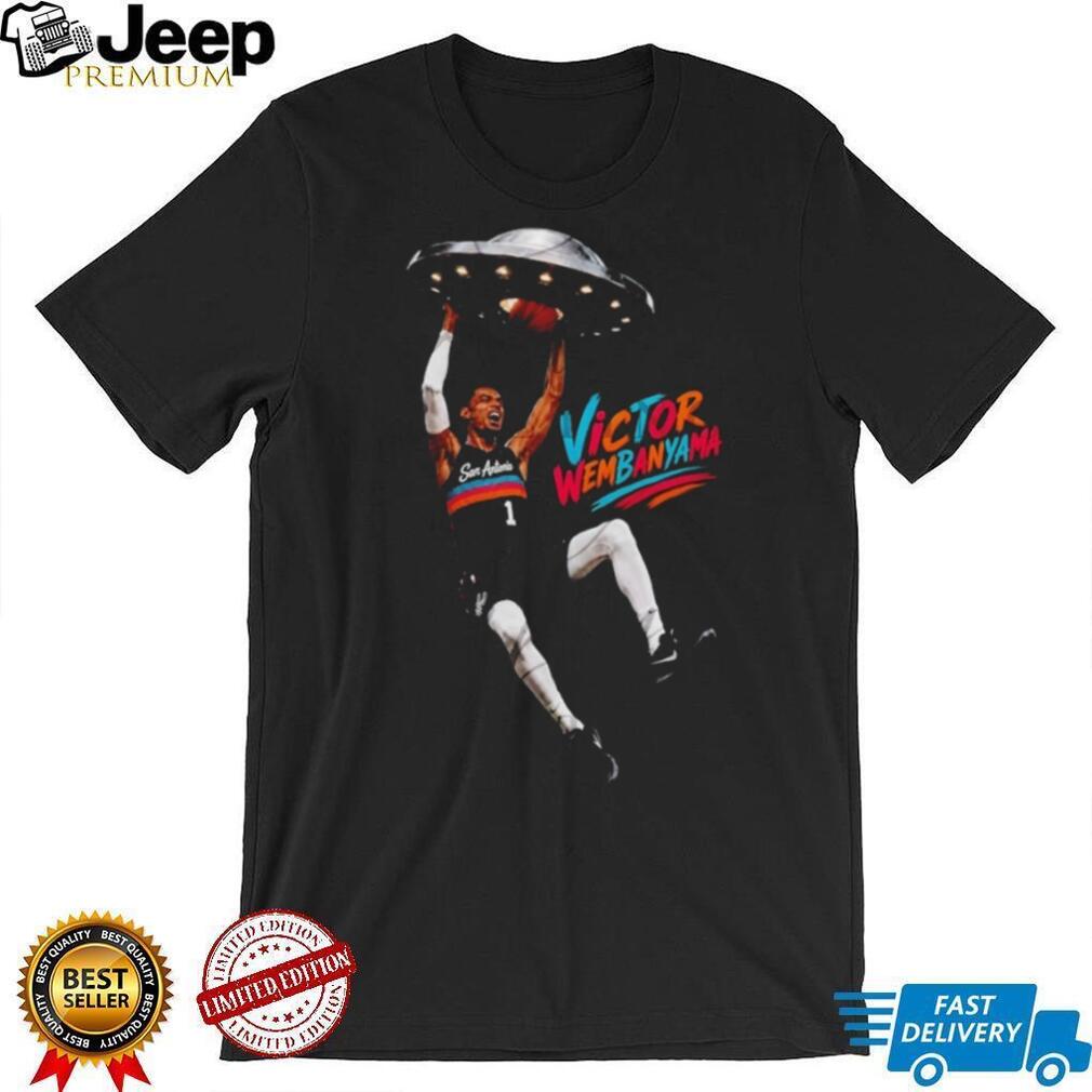 San Antonio Victor Wembanyama Alien UFO Dunk Basketball T Shirt
