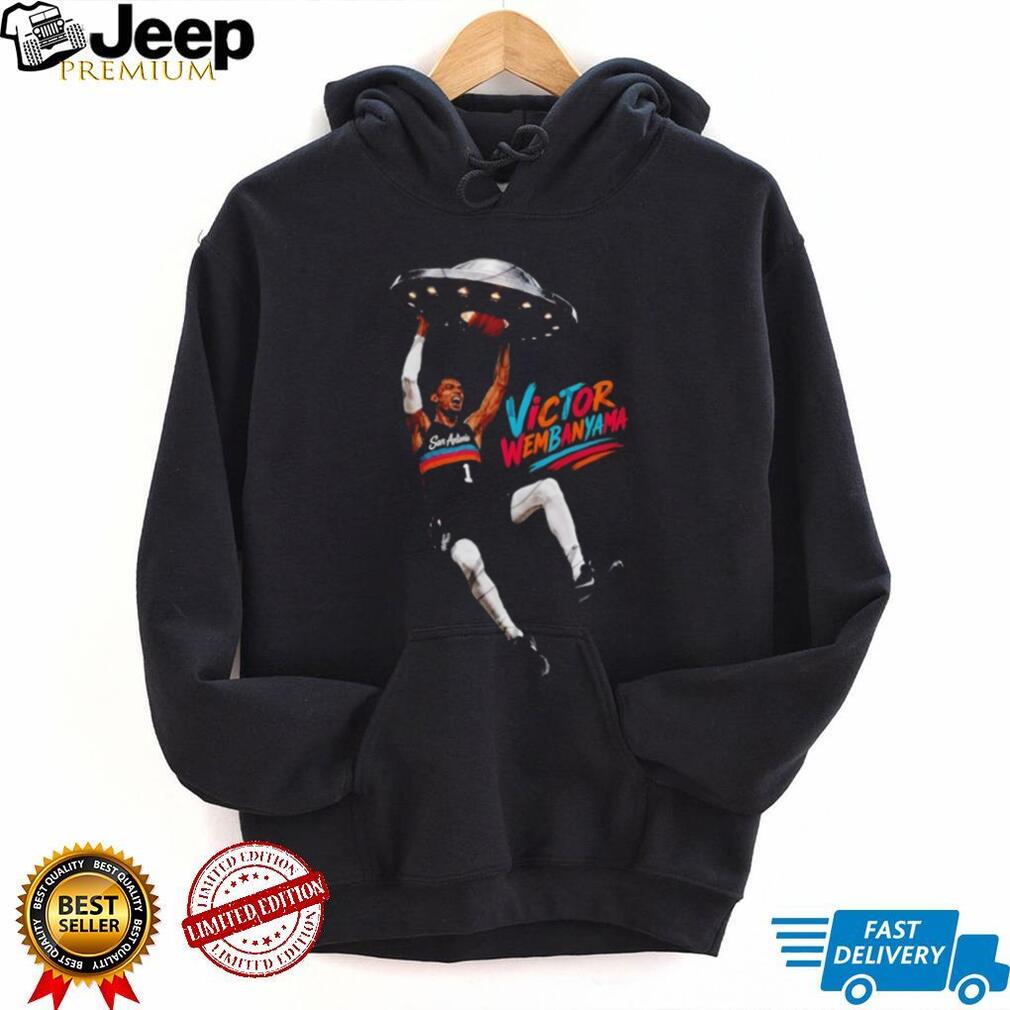 San Antonio Victor Wembanyama Alien UFO Dunk Basketball T Shirt