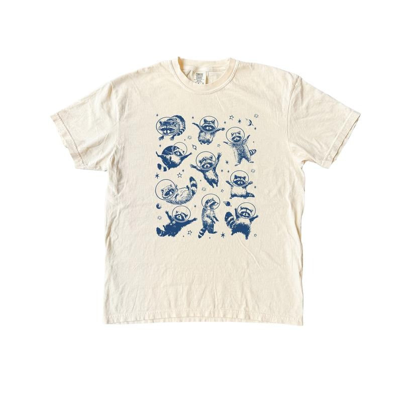 Space Racoons T Shirt - Vintage Raccoon Graphic Tee - Feral Lover Tshirt - Retro Shirt - Womenswear Top
