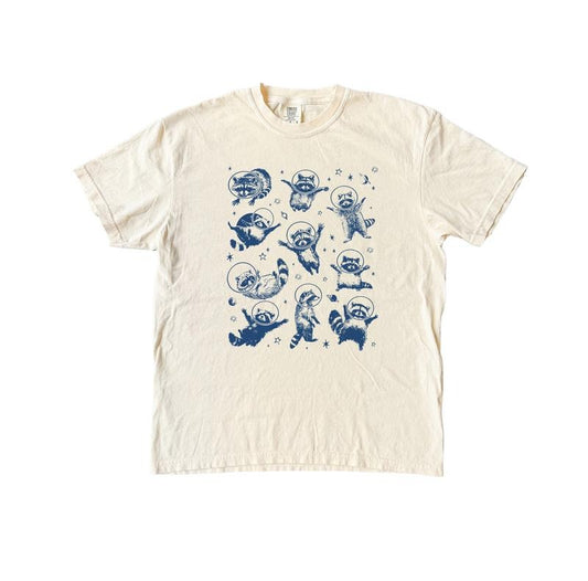 Space Racoons T Shirt - Vintage Raccoon Graphic Tee - Feral Lover Tshirt - Retro Shirt - Womenswear Top