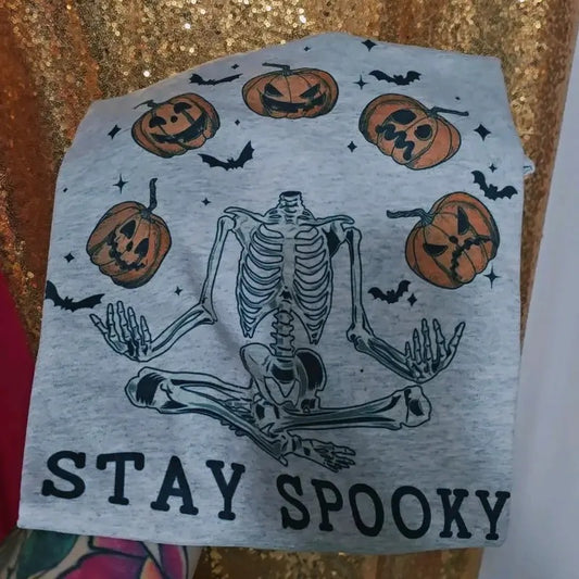 Stay Spooky Halloween Graphic Tee Loose fit