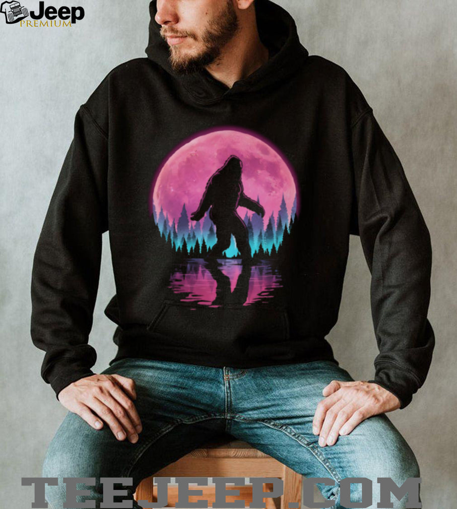 Synthwave Retro 80s Pink Moon Bigfoot Sasquatch Silhouette T Shirt